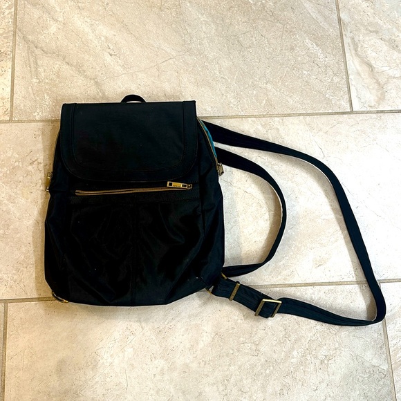 Travelon backpack - Picture 2 of 11